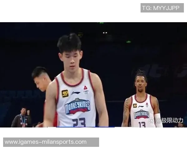 CBA山东队与南京队激战比分揭晓精彩瞬间回顾